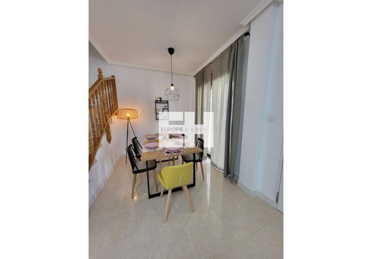 Segunda mano - town house - San Miguel de Salinas - Ciudad De Las Comunicaciones