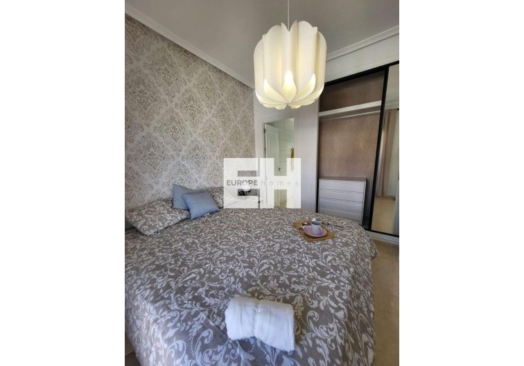 Segunda mano - town house - San Miguel de Salinas - Ciudad De Las Comunicaciones