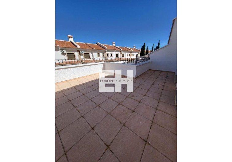 Segunda mano - town house - San Miguel de Salinas - Ciudad De Las Comunicaciones