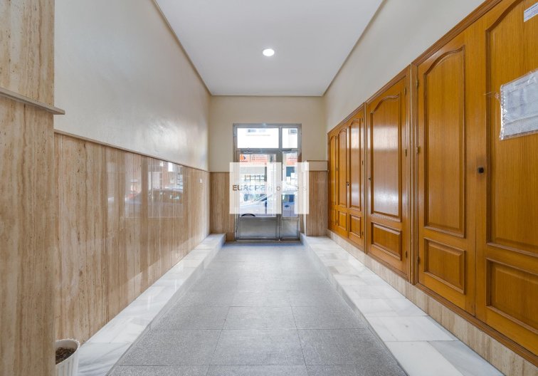 Segunda mano - Atico - Torrevieja - Paseo Maritimo