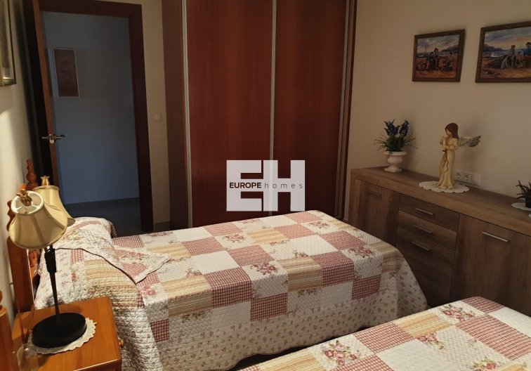 Segunda mano - Apartamento  - Torrevieja - Las Piscinas Naturales