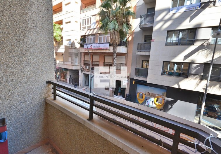 Segunda mano - Apartamento  - Torrevieja - Centro