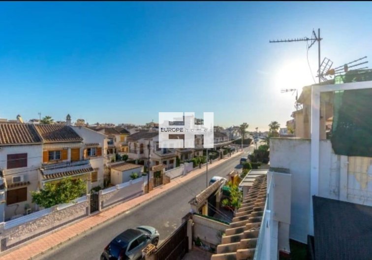 Resale - Semi Detached - Torrevieja - Aguas Nuevas