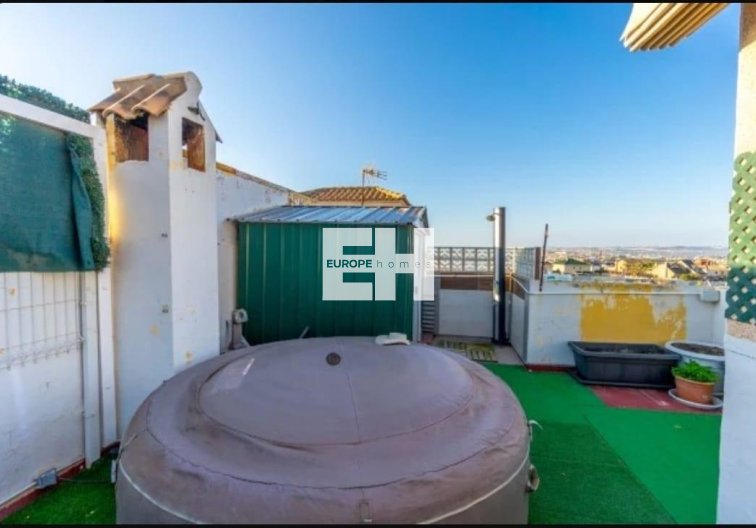Resale - Semi Detached - Torrevieja - Aguas Nuevas