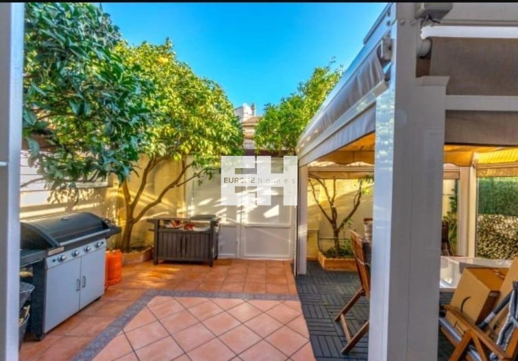 Resale - Semi Detached - Torrevieja - Aguas Nuevas