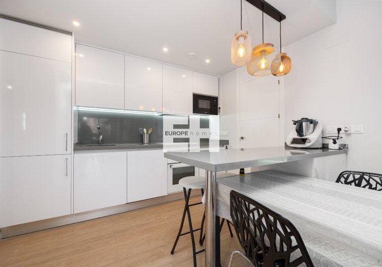 Segunda mano - Apartamento  - Orihuela Costa - Villamartín-las Filipinas