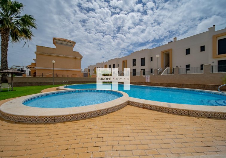 Segunda mano - town house - Orihuela Costa - PAU 26