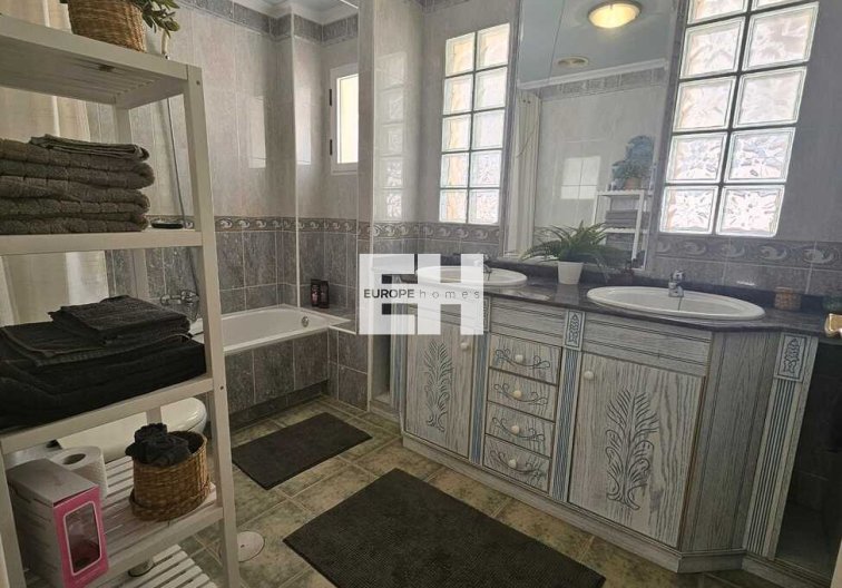 Revente - villa - Guardamar del Segura - Campomar