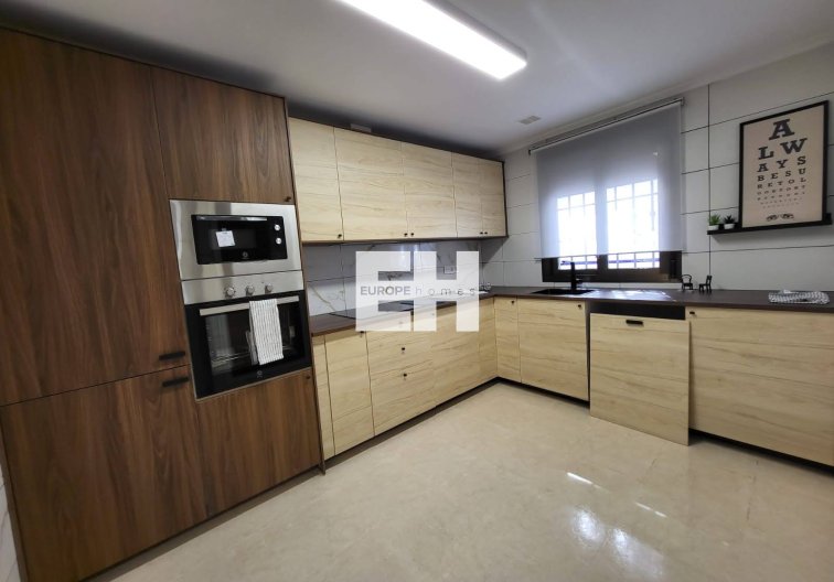 Segunda mano - town house - Villamartin - Costa Blanca