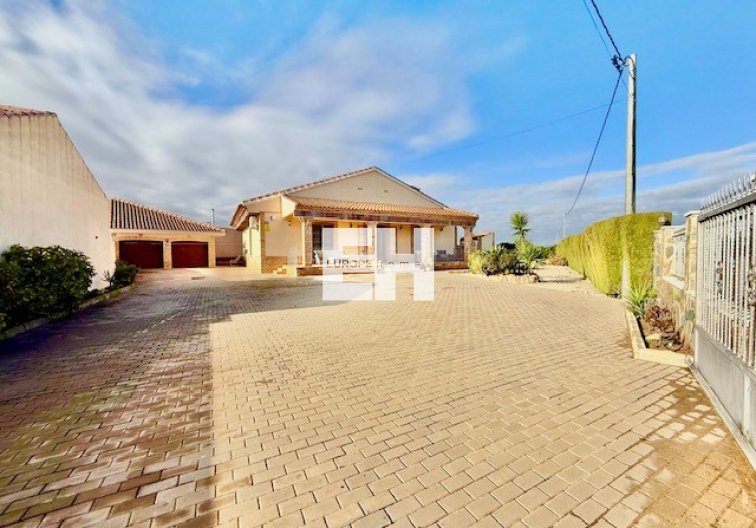 Segunda mano - villa - Avileses - Inland