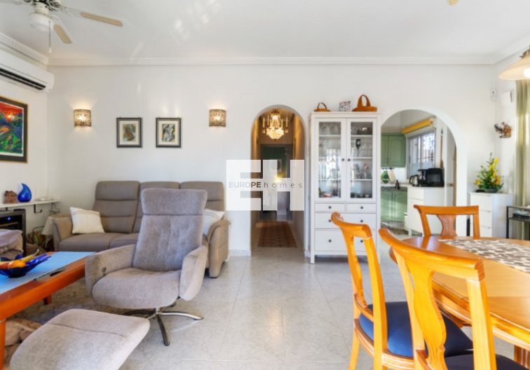 Segunda mano - villa - Torrevieja - Costa Blanca