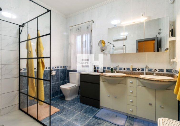 Segunda mano - villa - Torrevieja - Costa Blanca