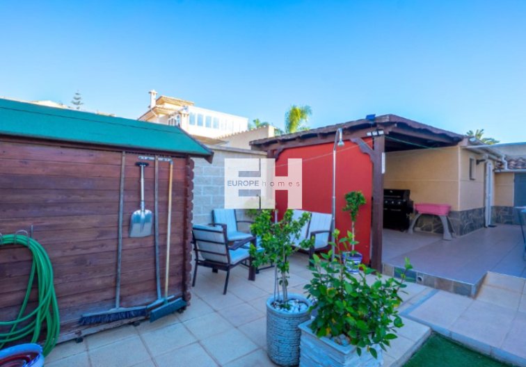 Segunda mano - villa - Torrevieja - Costa Blanca