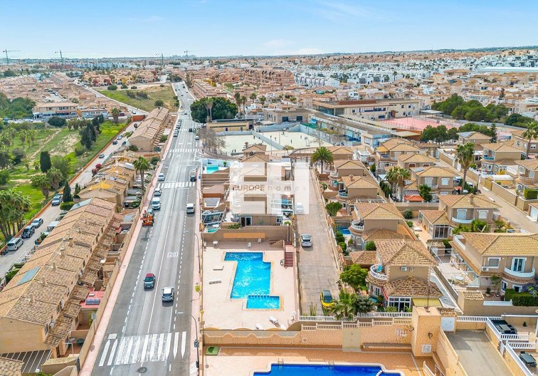 Segunda mano - villa - Torrevieja - Los Balcones - Los Altos Del Edén