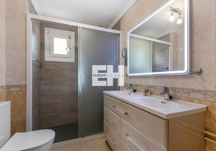 Segunda mano - villa - Torrevieja - Los Balcones - Los Altos Del Edén