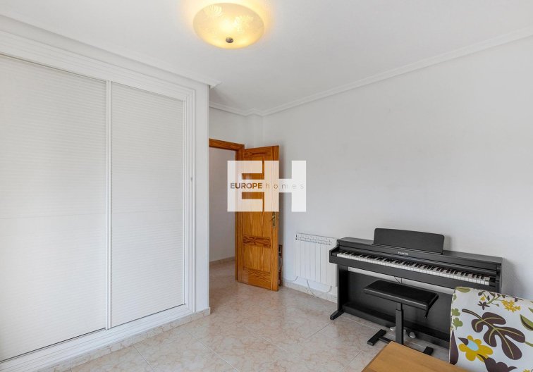 Segunda mano - villa - Torrevieja - Los Balcones - Los Altos Del Edén