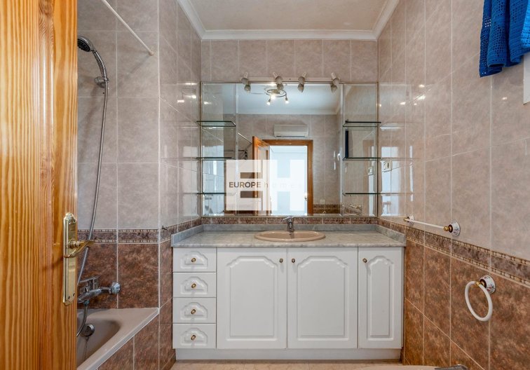 Segunda mano - villa - Torrevieja - Los Balcones - Los Altos Del Edén