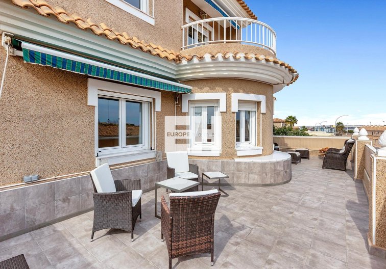 Segunda mano - villa - Torrevieja - Los Balcones - Los Altos Del Edén