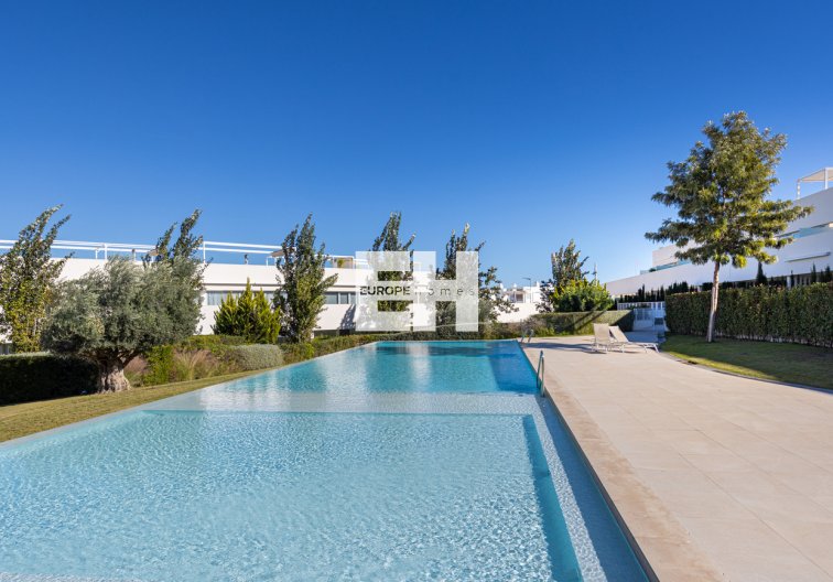 Resale - Apartment Penthouse - Torrevieja - Los Balcones 