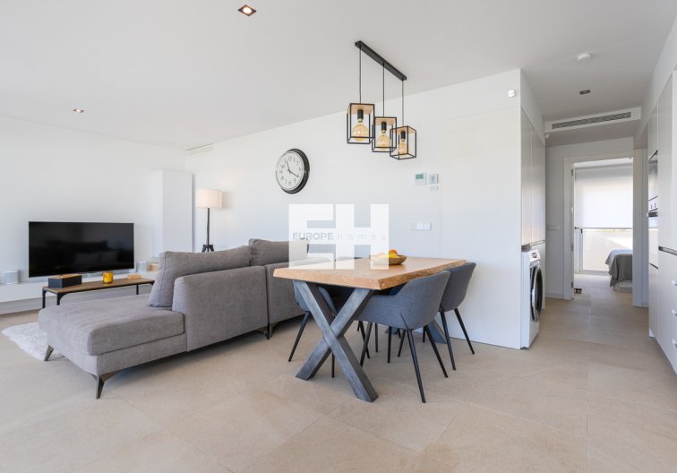 Resale - Apartment Penthouse - Torrevieja - Los Balcones 