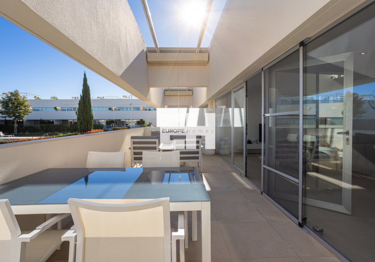 Resale - Apartment Penthouse - Torrevieja - Los Balcones 