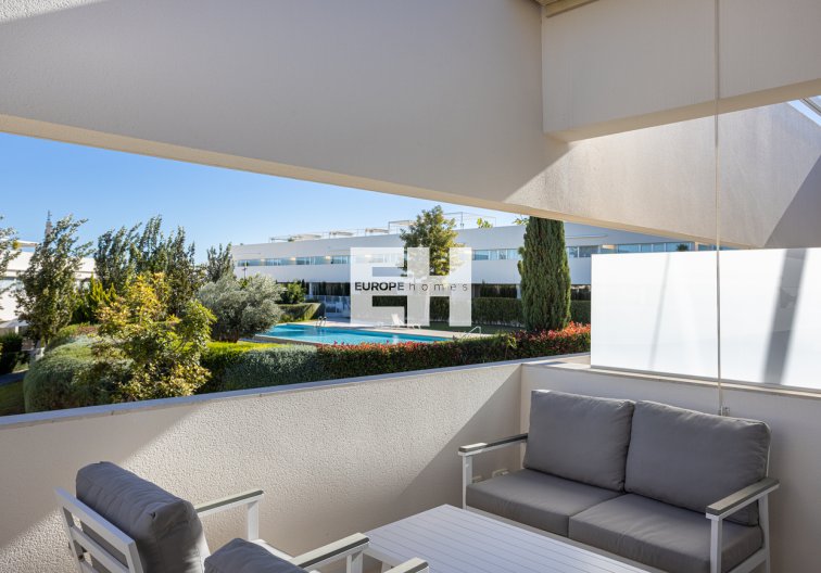 Resale - Apartment Penthouse - Torrevieja - Los Balcones 