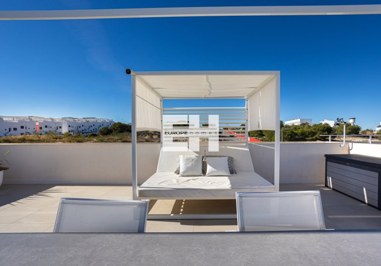 Resale - Apartment Penthouse - Torrevieja - Los Balcones 