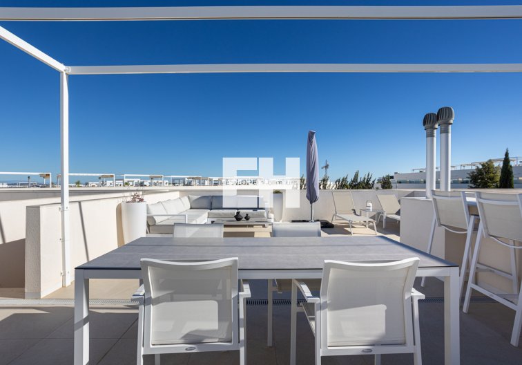Resale - Apartment Penthouse - Torrevieja - Los Balcones 