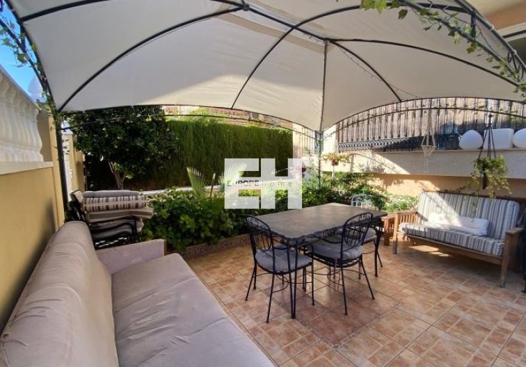 Resale - villa - Orihuela Costa - Costa Blanca