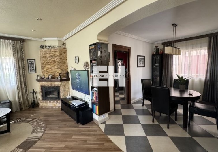 Resale - villa - Orihuela Costa - Costa Blanca