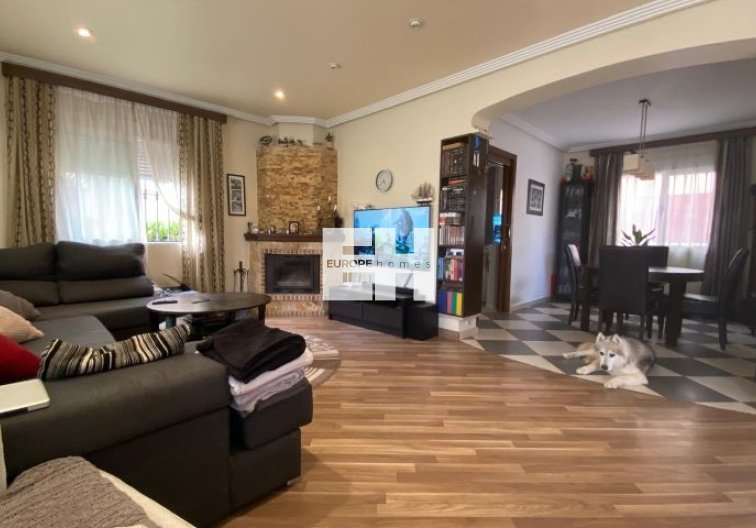 Resale - villa - Orihuela Costa - Costa Blanca