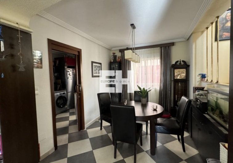 Resale - villa - Orihuela Costa - Costa Blanca