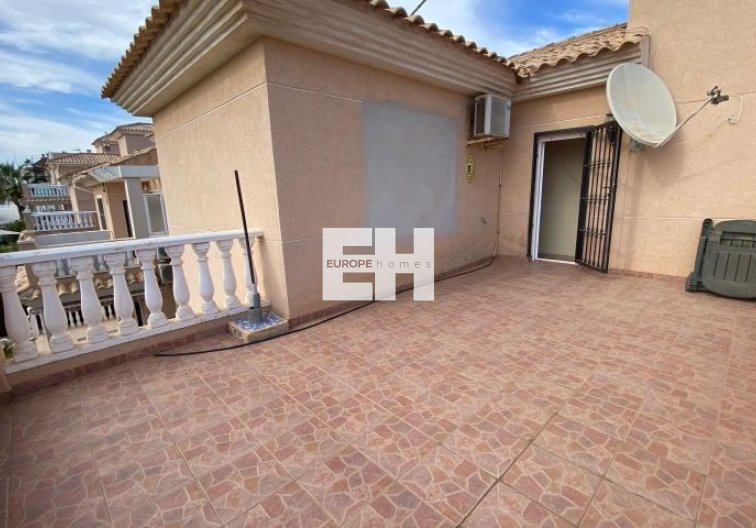 Resale - villa - Orihuela Costa - Costa Blanca