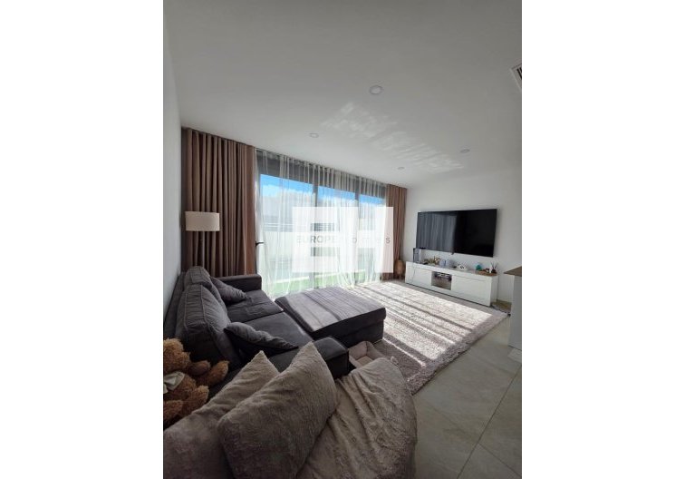 Segunda mano - villa - Benijofar