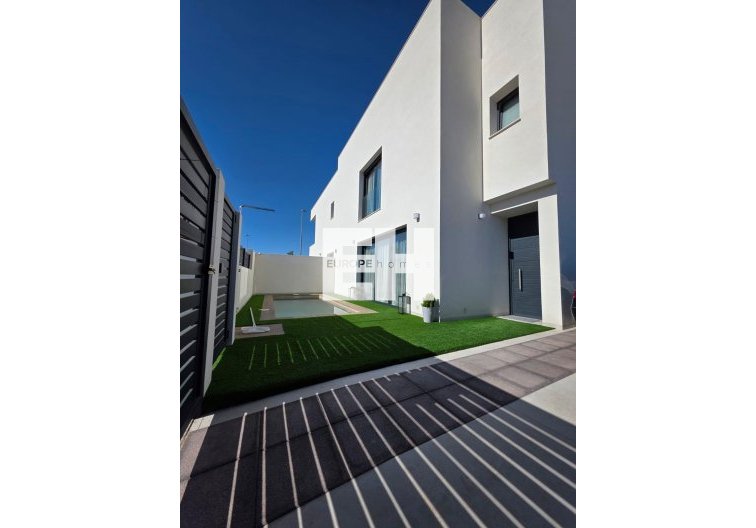 Segunda mano - villa - Benijofar