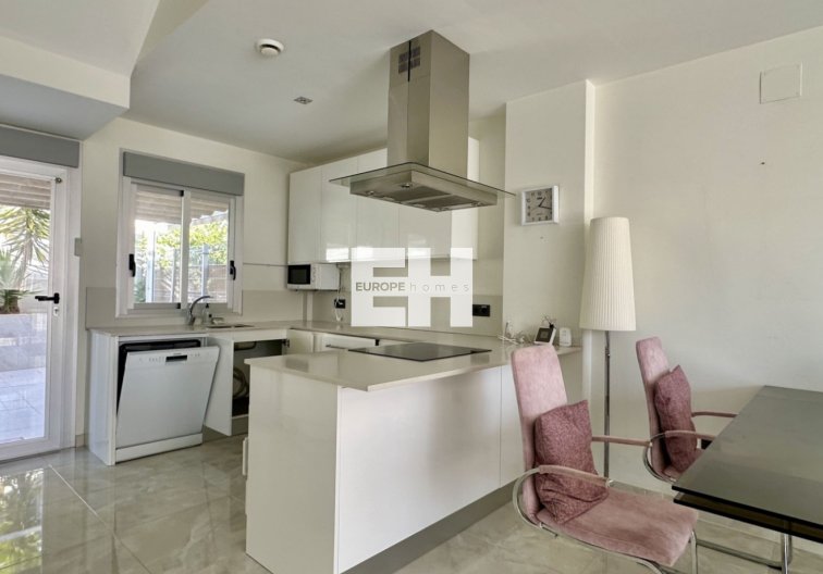 Segunda mano - villa - Orihuela Costa - Costa Blanca