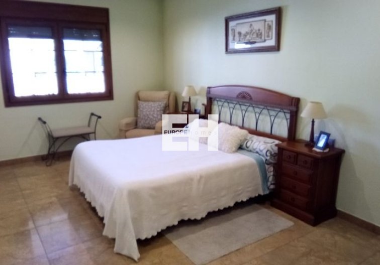 Resale - villa - Pilar de la Horadada - Costa Blanca