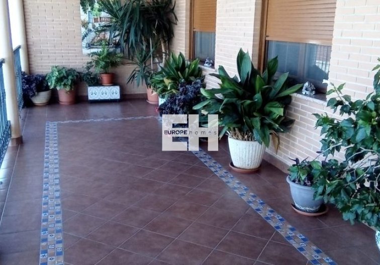 Resale - villa - Pilar de la Horadada - Costa Blanca