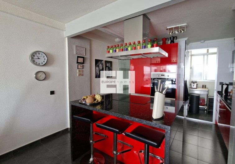 Resale - Apartment - Torrevieja - Acequion