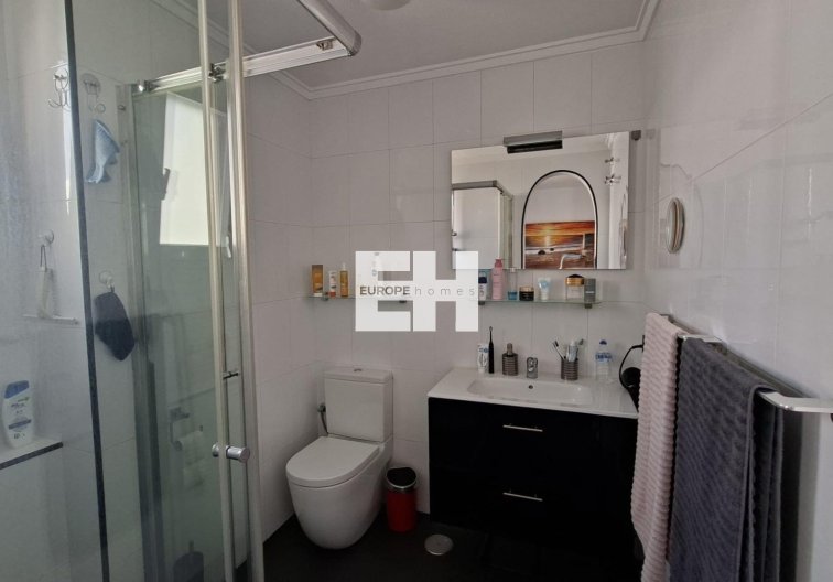 Resale - Apartment - Torrevieja - Acequion