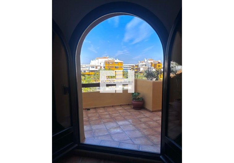 Resale - Apartment - Torrevieja - Punta Prima