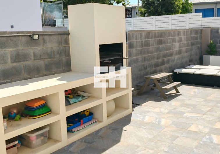 Segunda mano - villa - Torrevieja - Costa Blanca