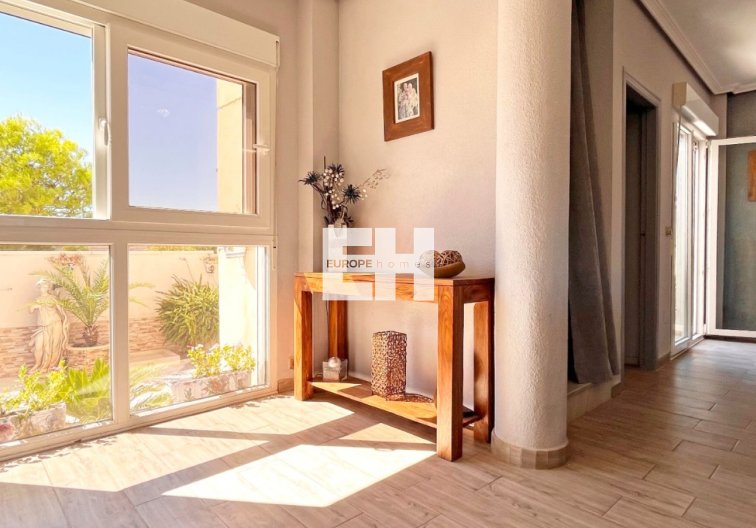 Segunda mano - villa - Orihuela Costa - Costa Blanca