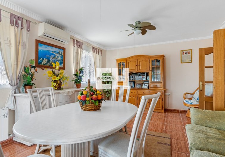 Segunda mano - villa - Jacarilla - Inland