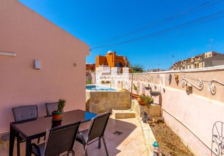 Segunda mano - town house - Torrevieja - Los Frutales/ La Rosaleda