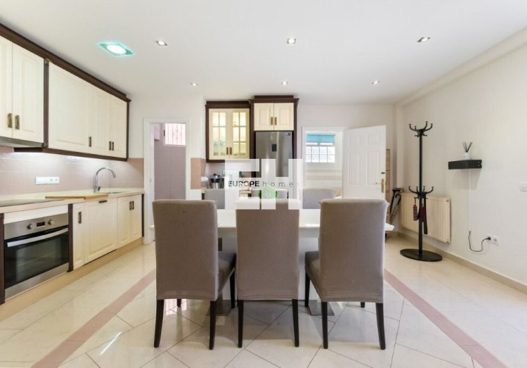 Segunda mano - town house - Torrevieja - Los Frutales/ La Rosaleda