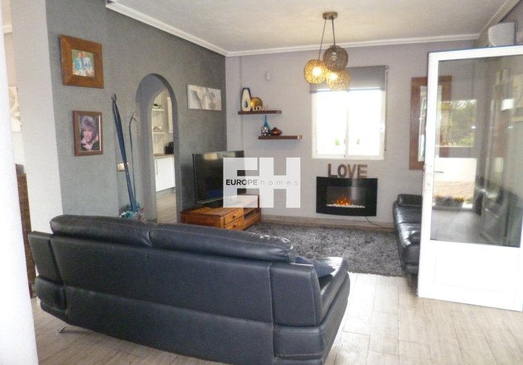 Segunda mano - villa - Playa Flamenca - Costa Blanca