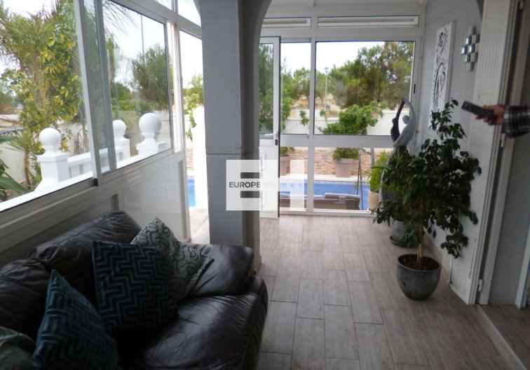 Segunda mano - villa - Playa Flamenca - Costa Blanca