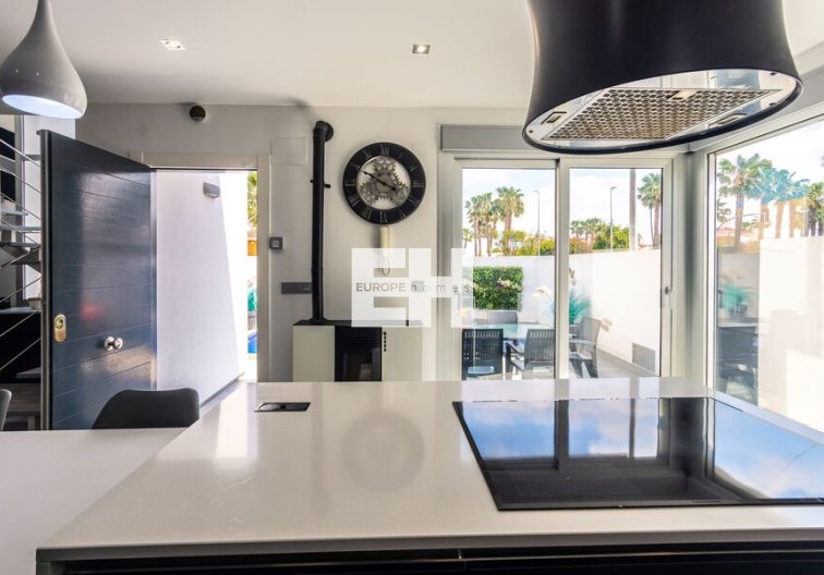 Segunda mano - villa - Daya Vieja - Costa Blanca