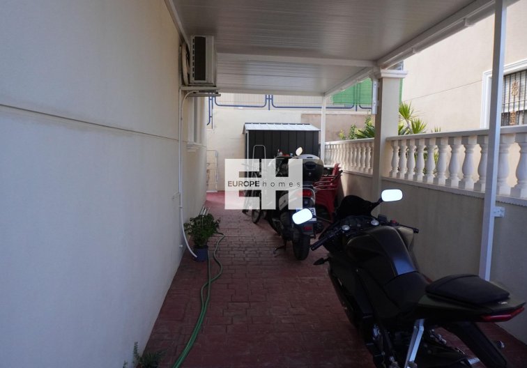 Segunda mano - villa - San Miguel de Salinas